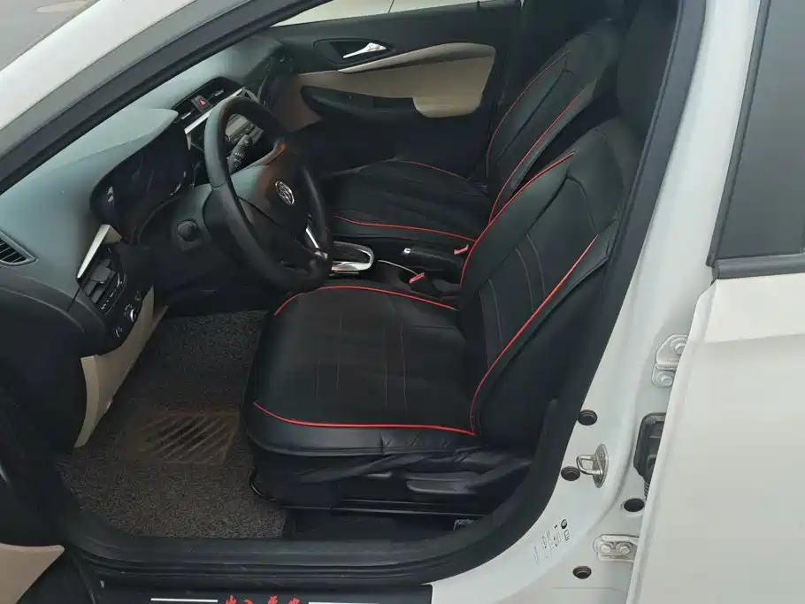 Buick Excelle — миниатюра 9