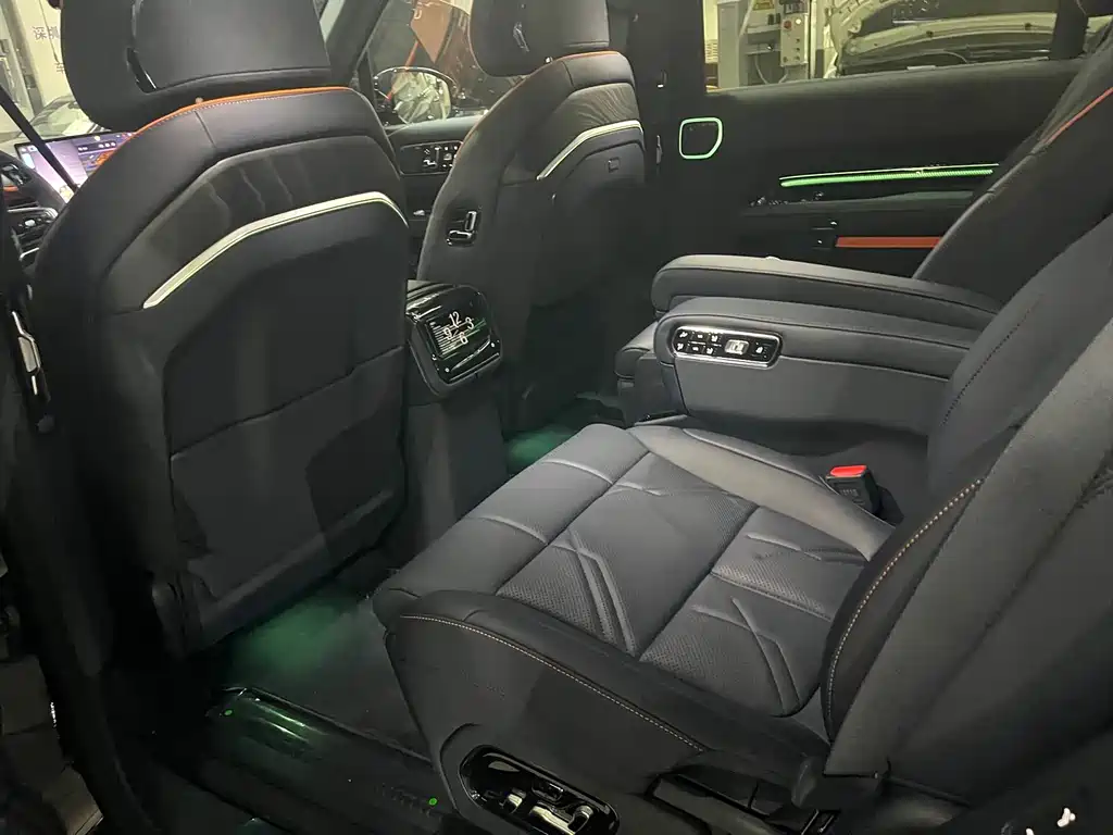Zeekr 9X 2025 70kWh