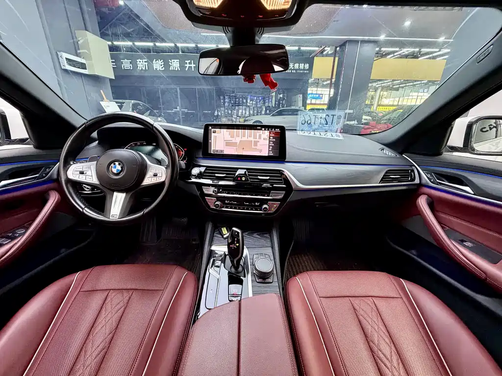BMW 5 Series — миниатюра 10