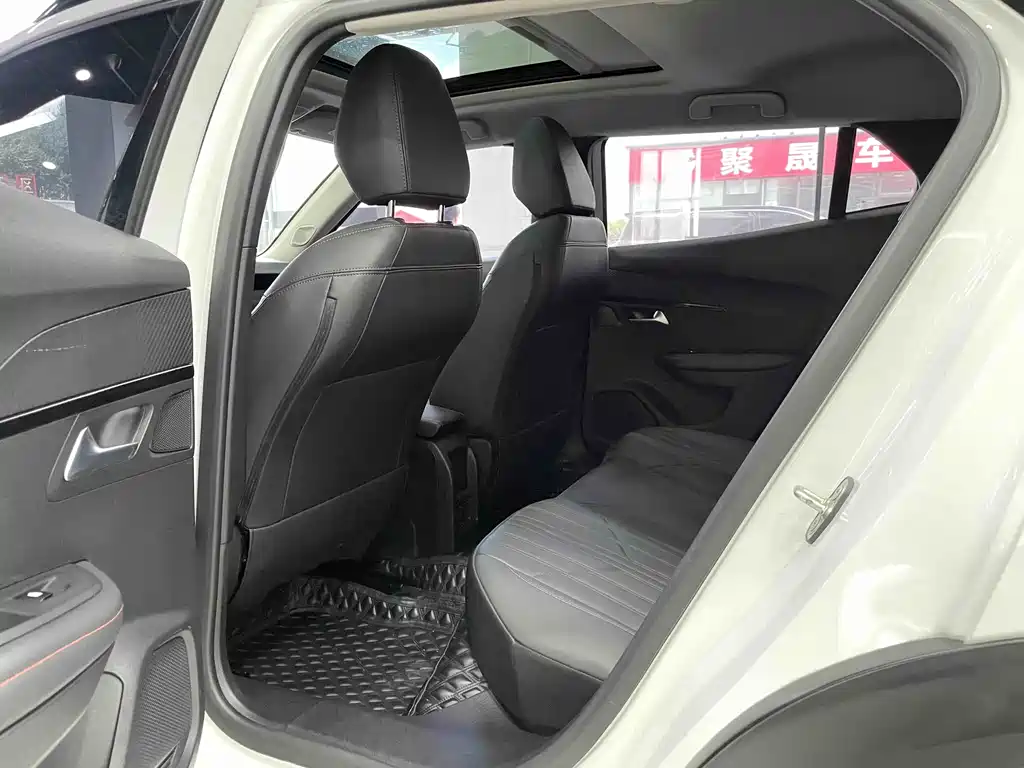 Peugeot 2008 2022 230THP THE ONE