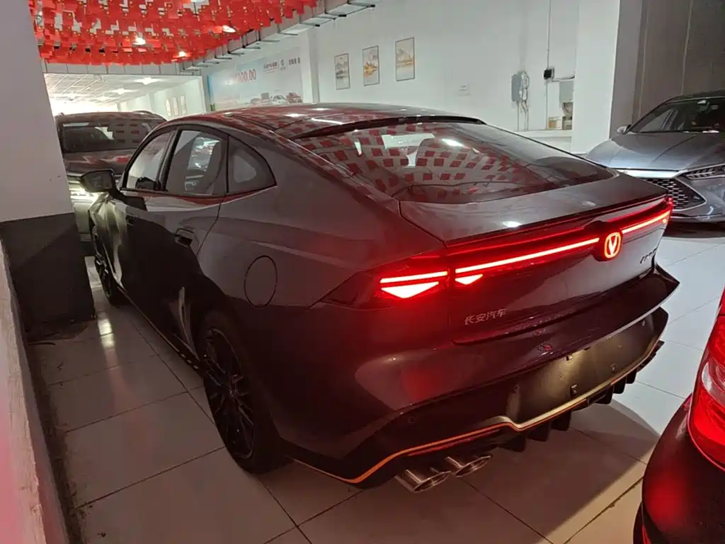 Changan UNI-V 2025 1.5T 500Bar Luxury Sport