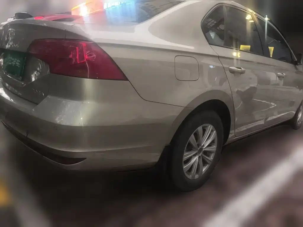 Volkswagen Bora — миниатюра 5