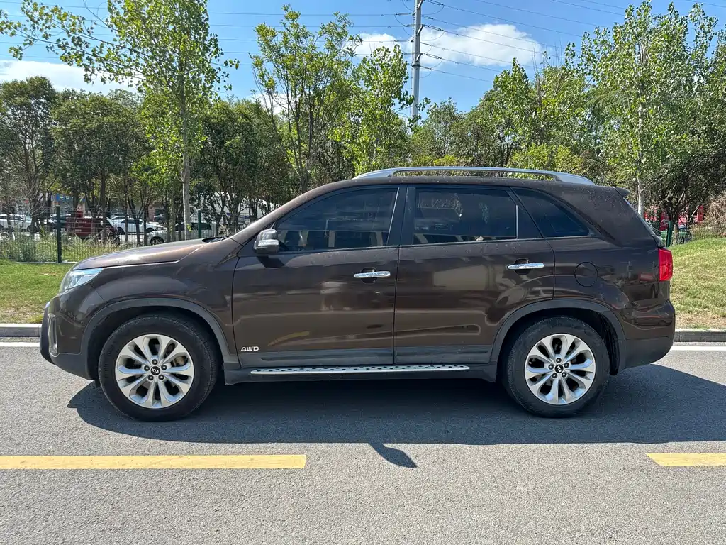 Kia Sorento 2013 2.2T 7 мест Comfort