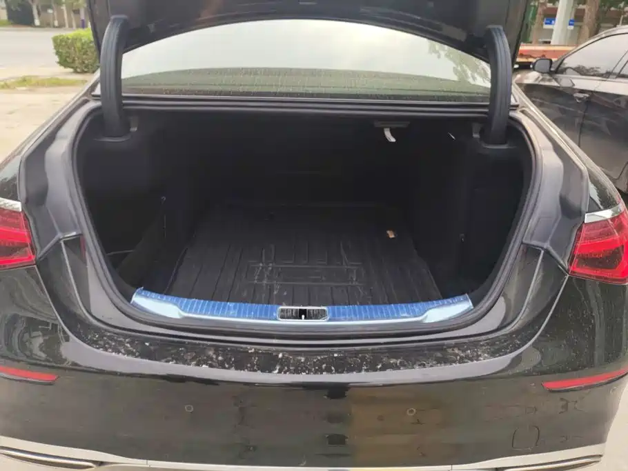 Mercedes-Benz S-Class — миниатюра 4
