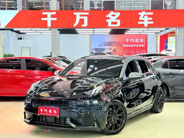 2022 Lynk & Co 02
