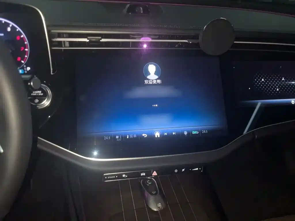Mercedes-Benz E-Class — миниатюра 6