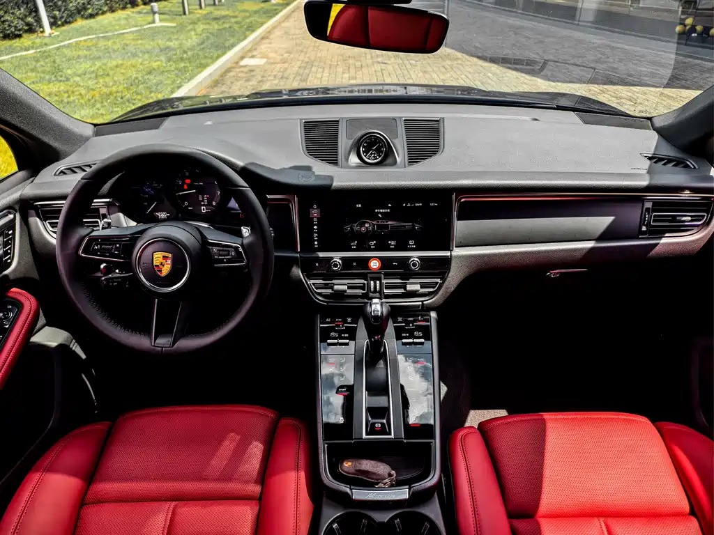 Porsche Macan — миниатюра 13