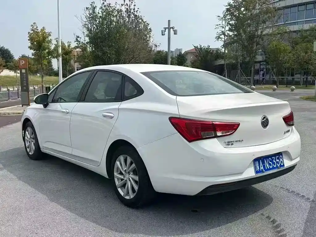 Buick Verano — миниатюра 9