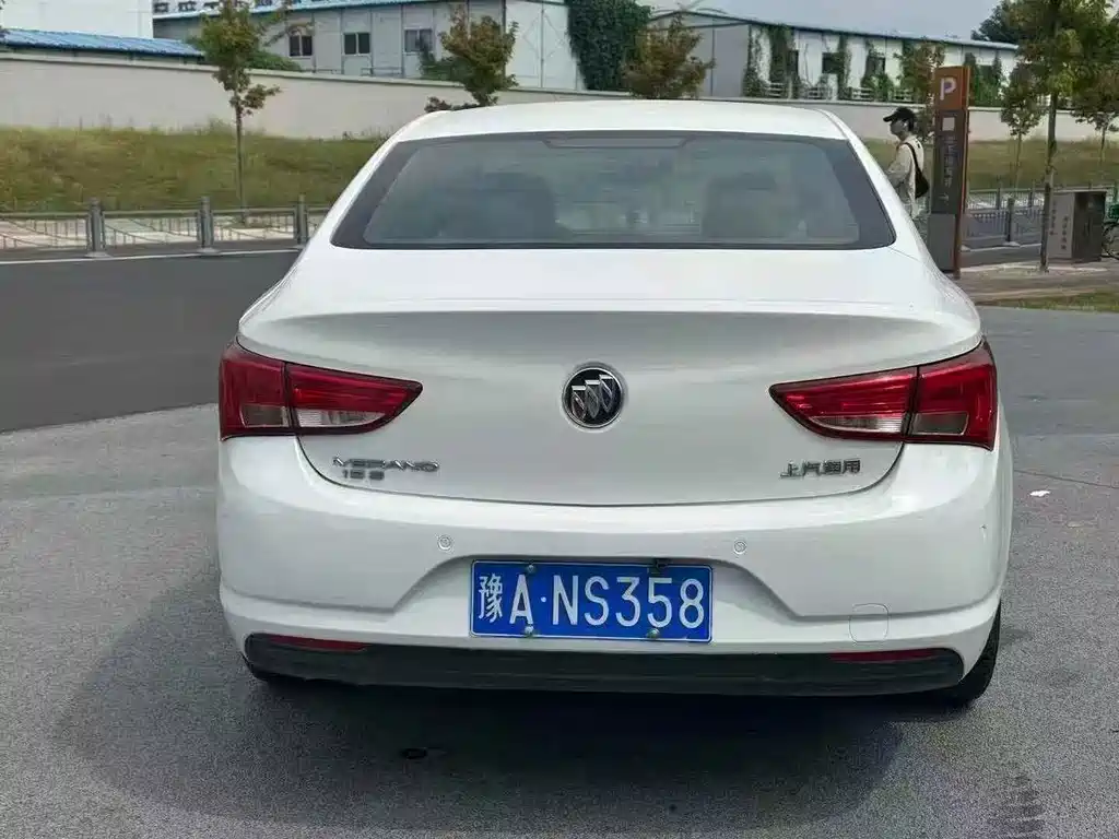Buick Verano — миниатюра 8