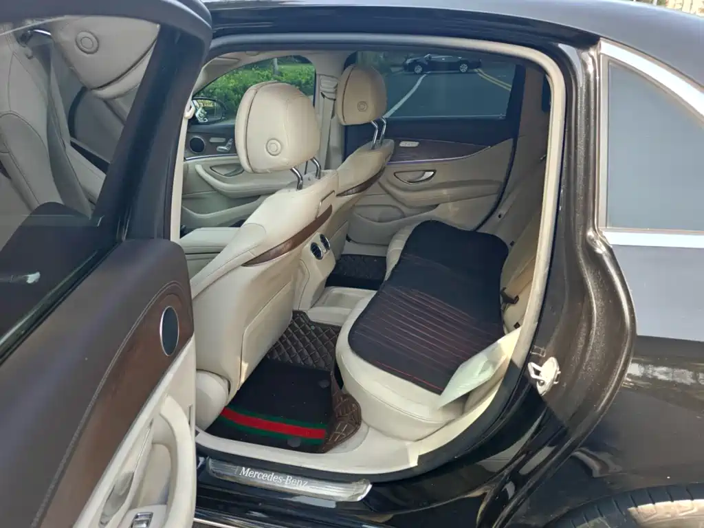 Mercedes-Benz E-Class — миниатюра 5