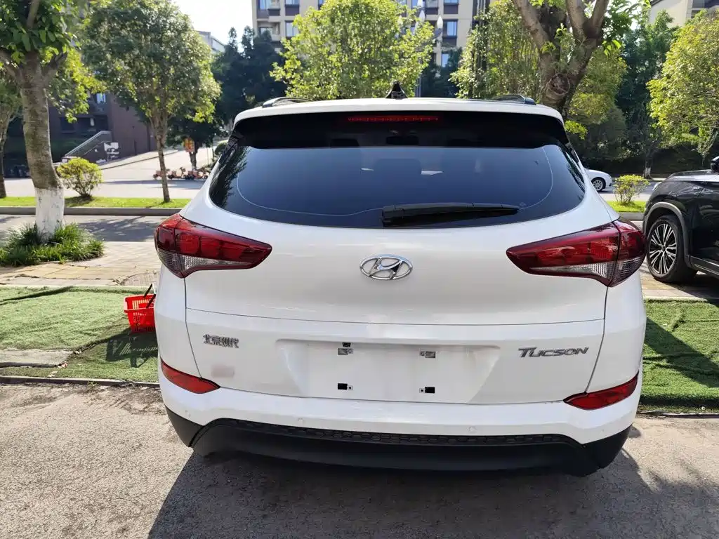 Hyundai Tucson 2015 2.0L AT