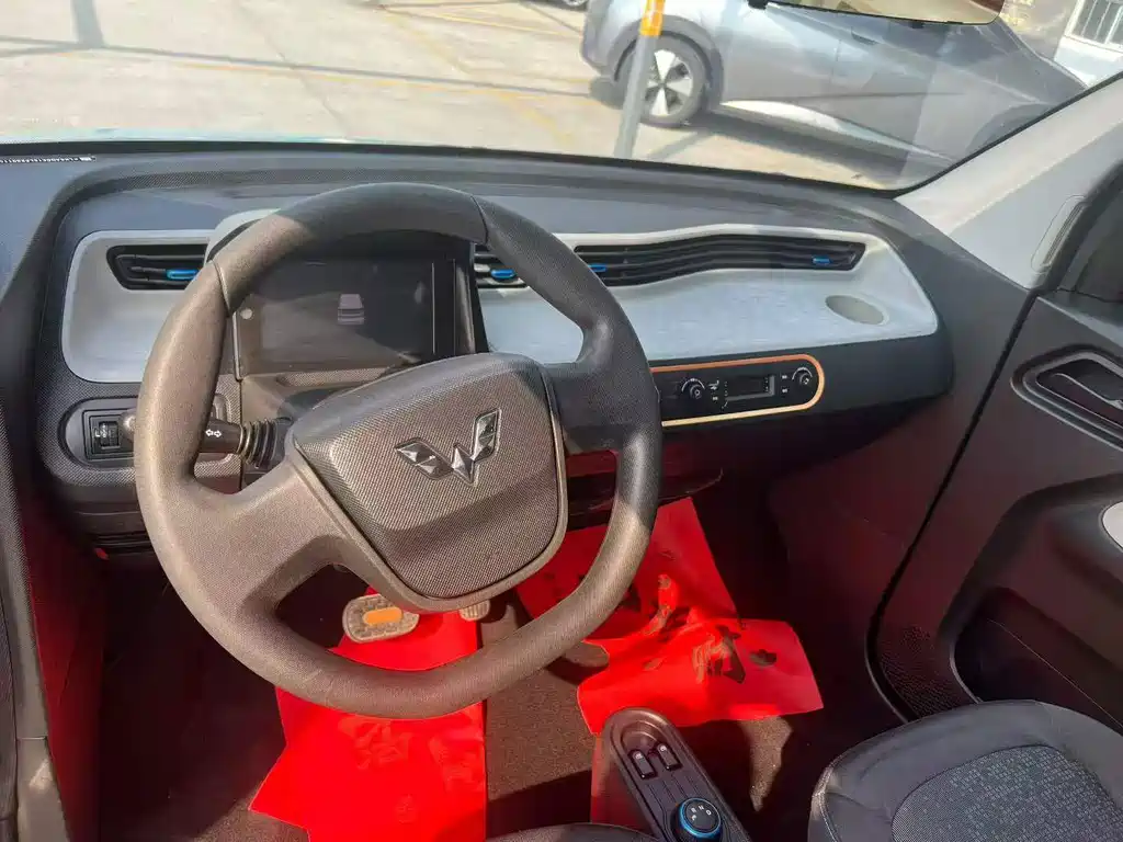 Wuling MINIEV — миниатюра 5
