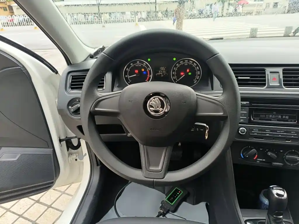 Skoda Rapid Spaceback — миниатюра 11