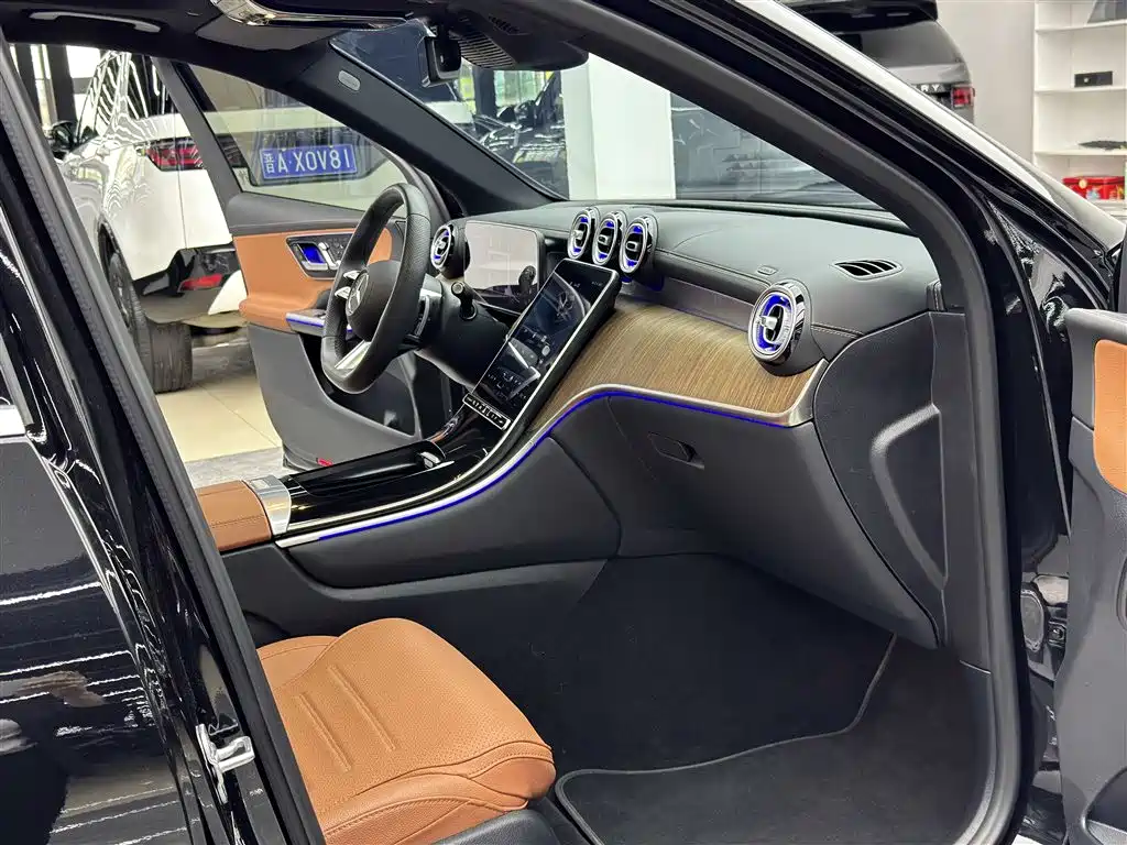 Mercedes-Benz GLC 2025 350 e L 4MATIC