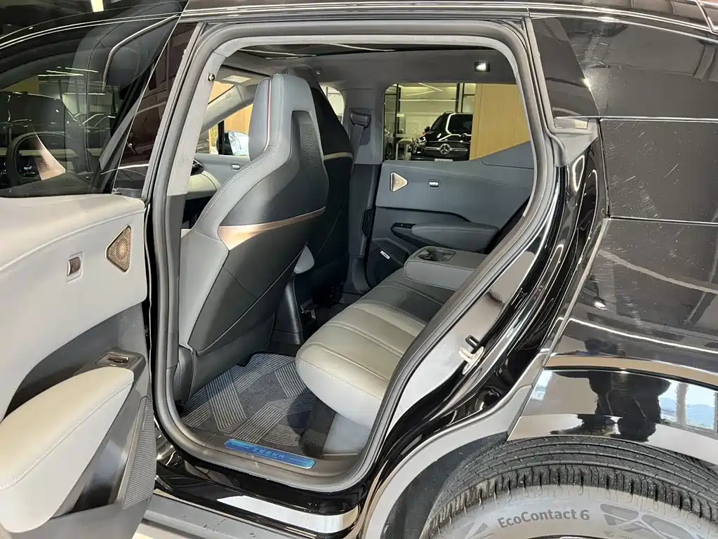 Zeekr X 2025 мест