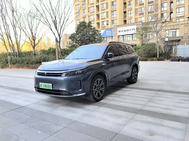 HONGMENG ZHIXING ASK THE WORLD M7 2024