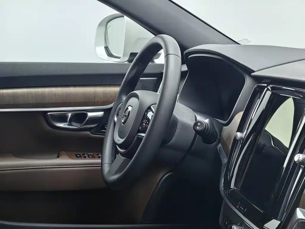 Volvo V90 — миниатюра 22