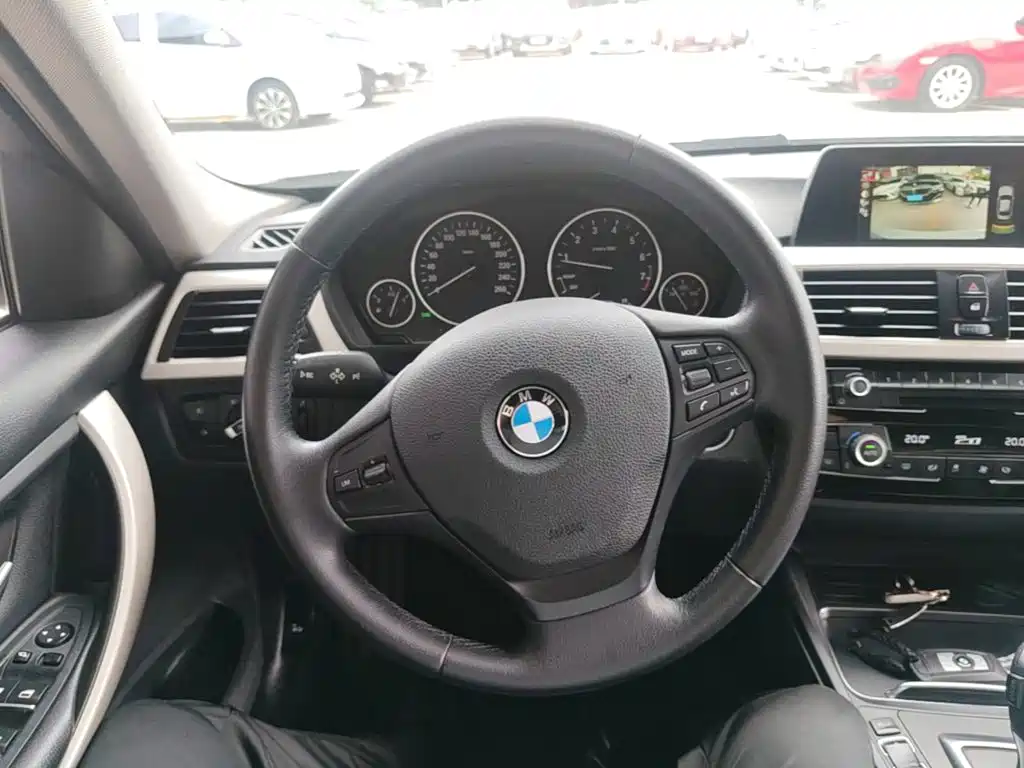 BMW 3 Series — миниатюра 11
