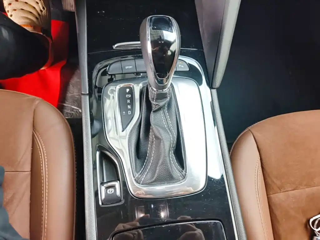 Buick Regal — миниатюра 14