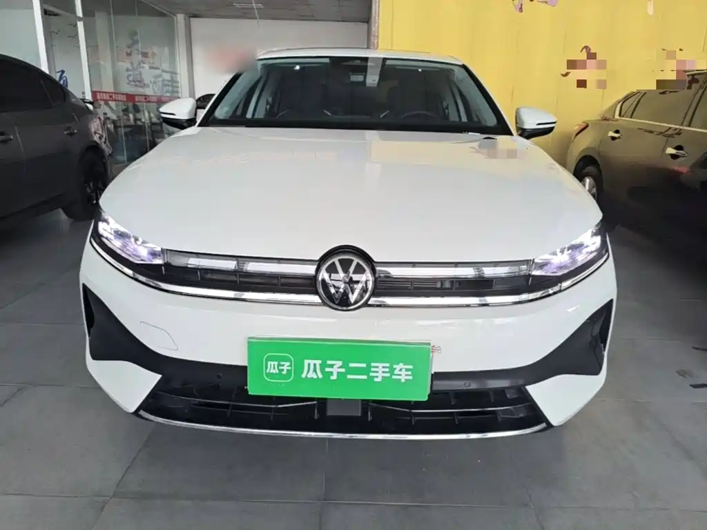 Volkswagen Sagitar — миниатюра 3