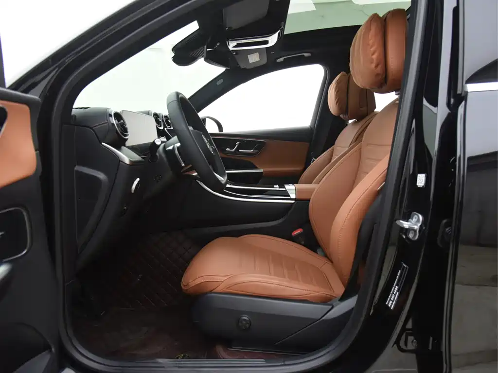 Mercedes-Benz GLC 2023 GLC 300 L 4MATIC 5 мест