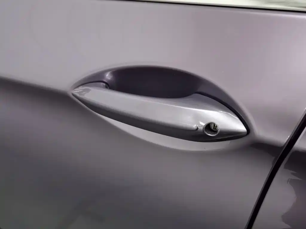 BMW 5 Series — миниатюра 18