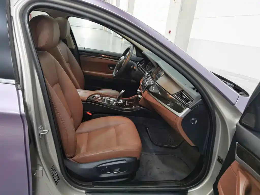 BMW 5 Series — миниатюра 23