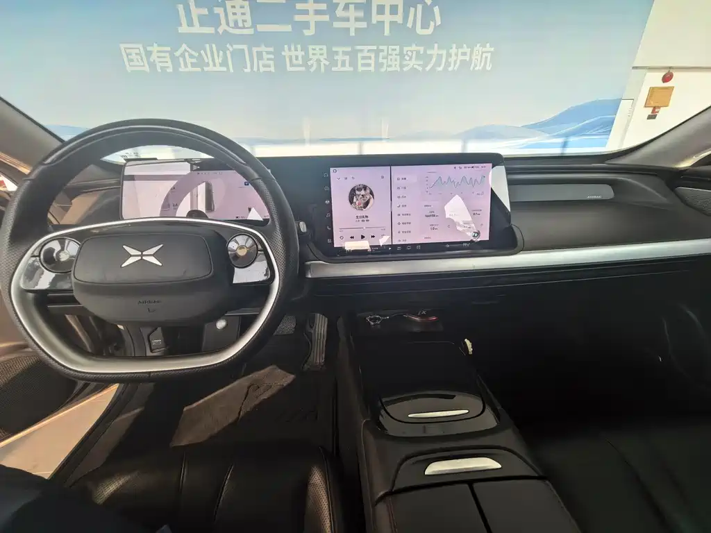 XPeng P7 — миниатюра 28