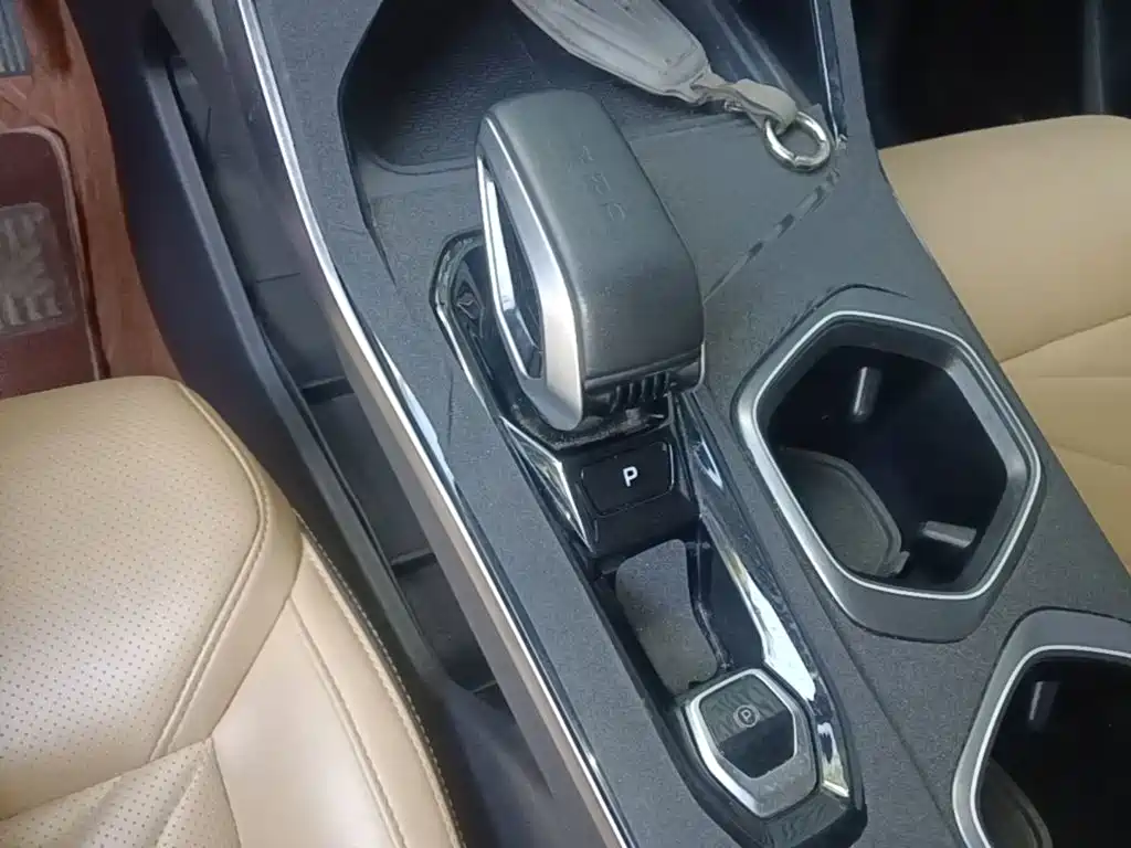 Geely Boyue L — миниатюра 14