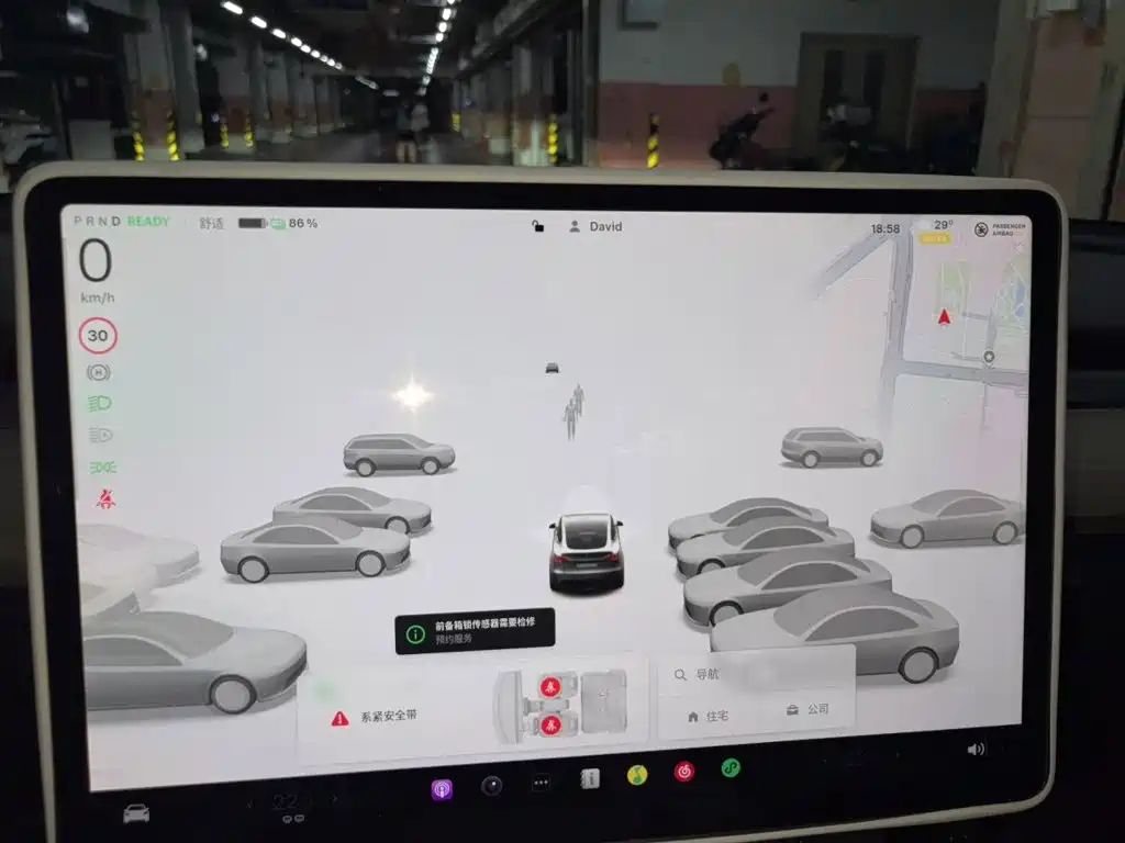 Tesla Model Y — миниатюра 4