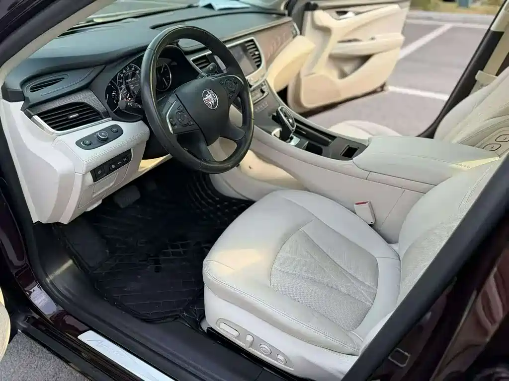Buick LaCrosse 2021 Avenir