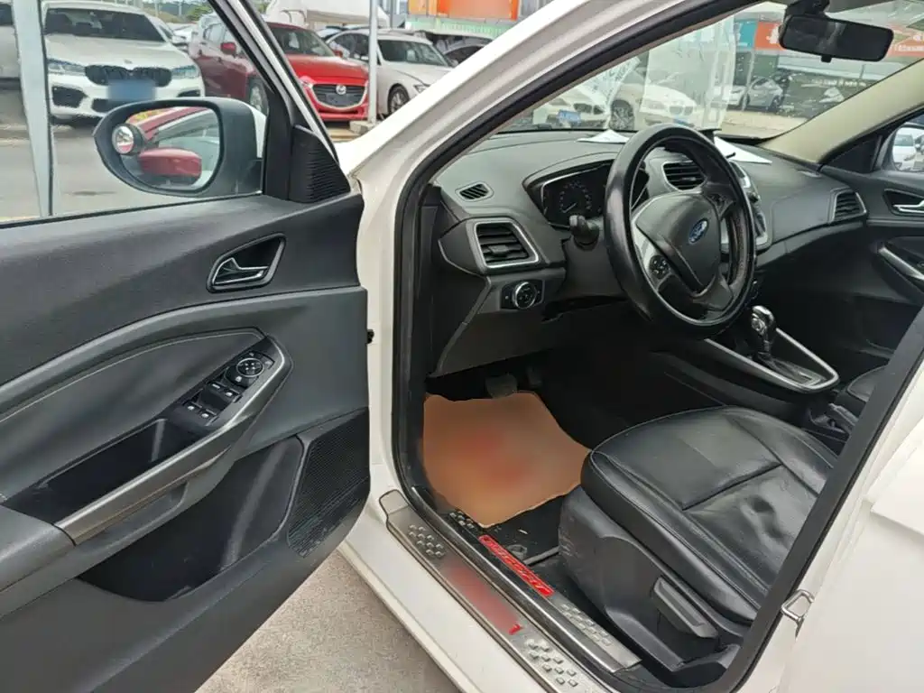 Ford Escort — миниатюра 16