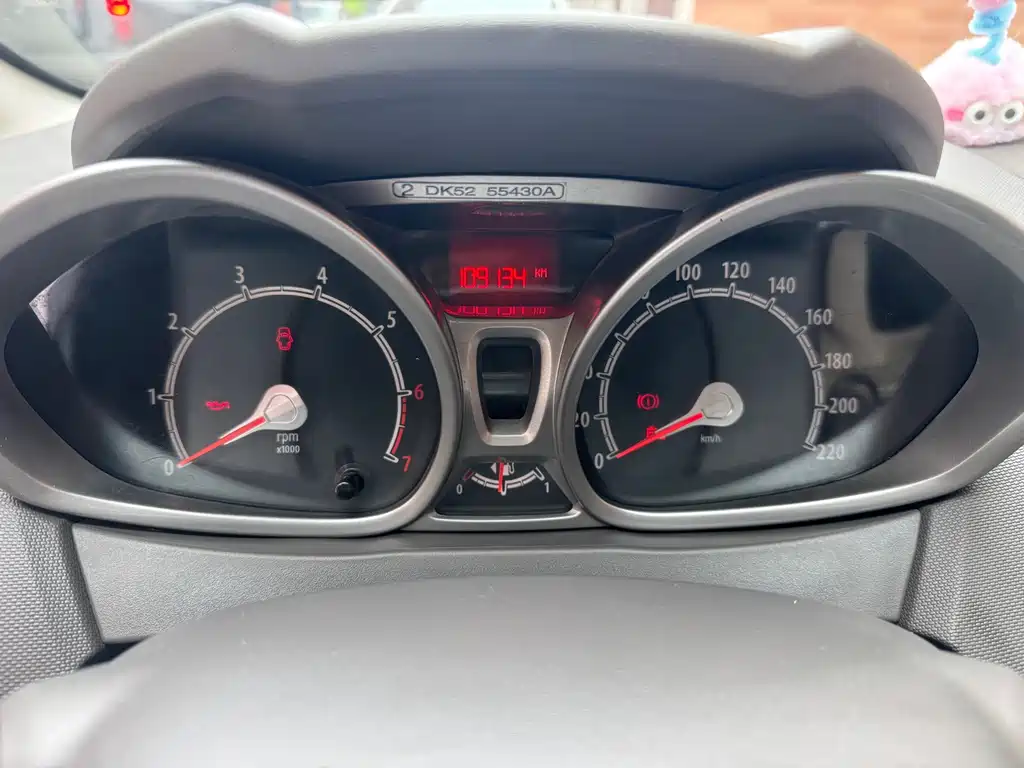 Ford Fiesta 2011 1.5L MT Fashion