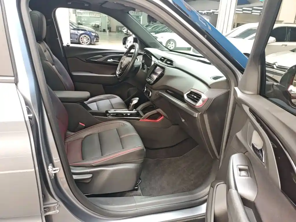 Chevrolet Tracker — миниатюра 25