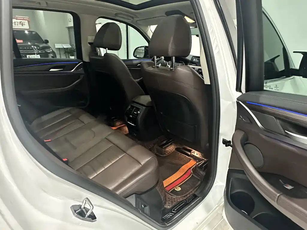 BMW X3 — миниатюра 15