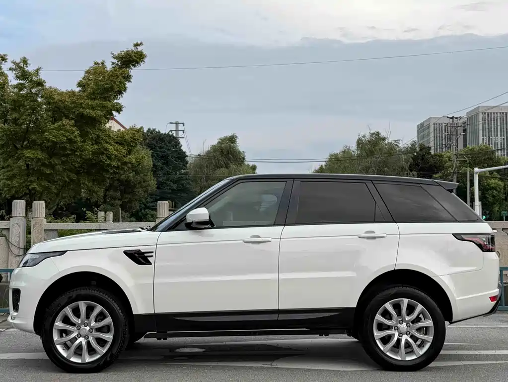 Land Rover Sport — миниатюра 3