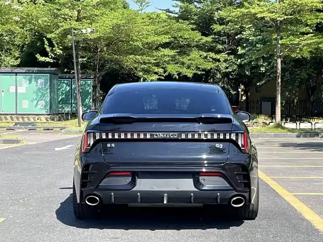 Lynk & Co 03 — миниатюра 5