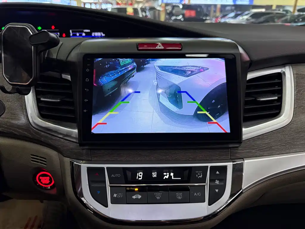 Honda Jade 2017 1.8L AT Comfort 5 мест