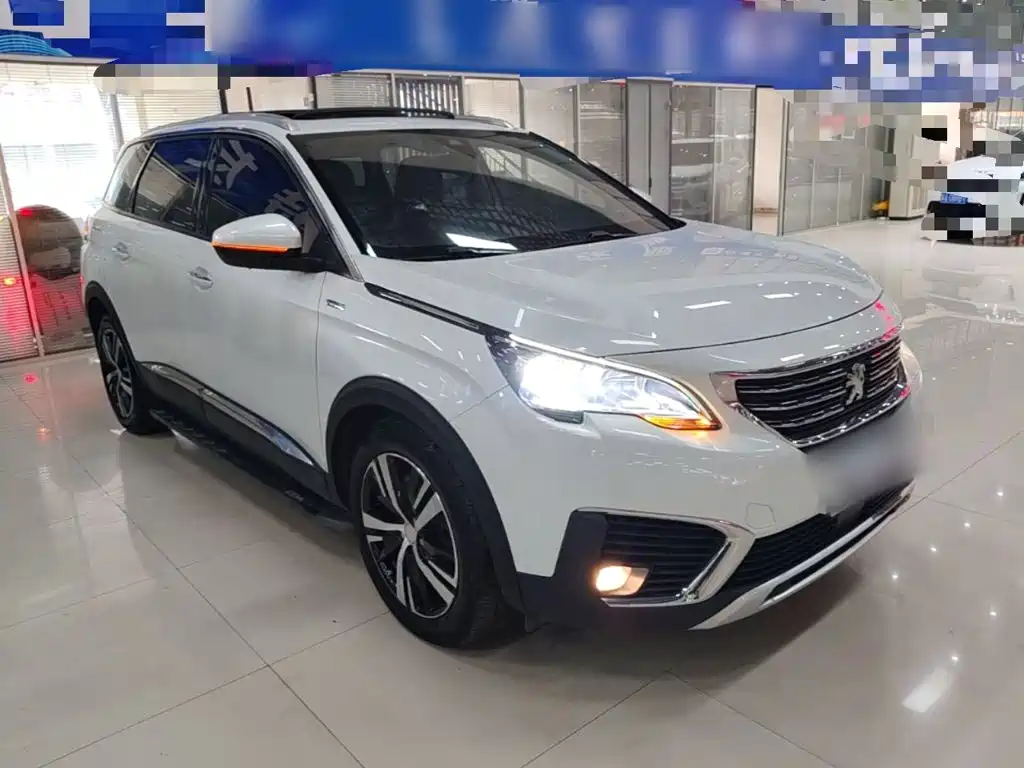 Peugeot 5008 — миниатюра 4