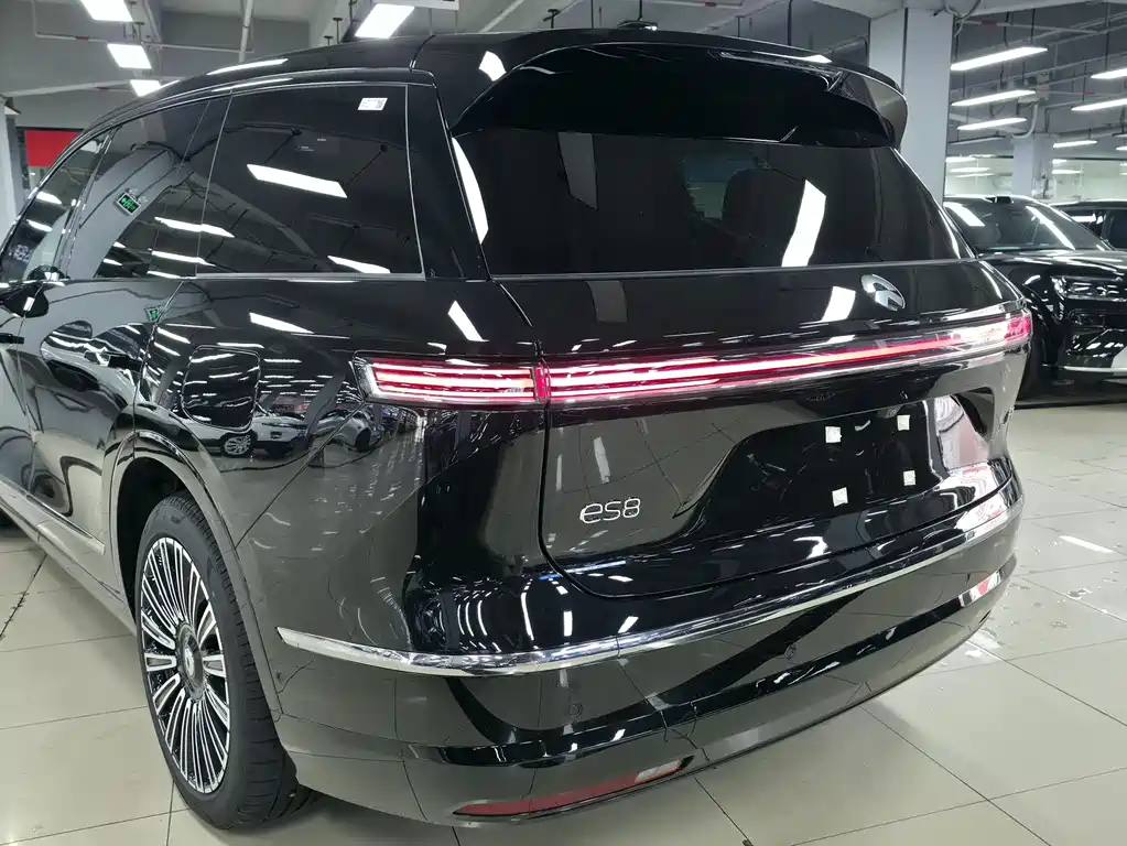 NIO ES8 2026 мест Executive Luxury