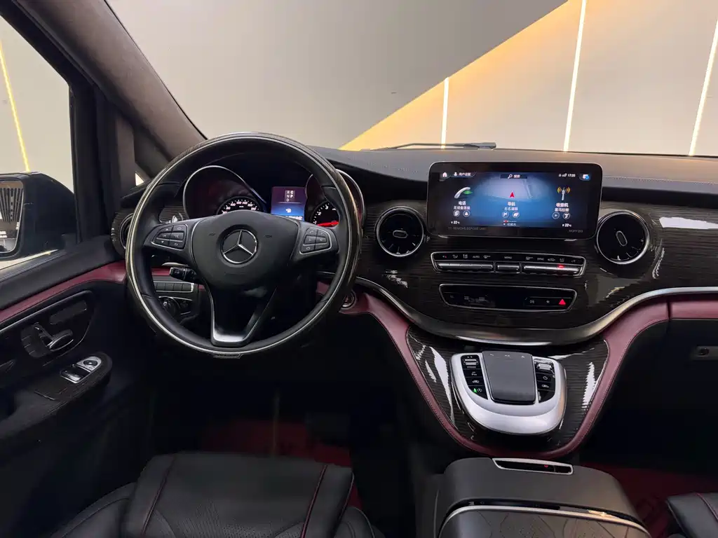 Mercedes-Benz V-Class — миниатюра 26