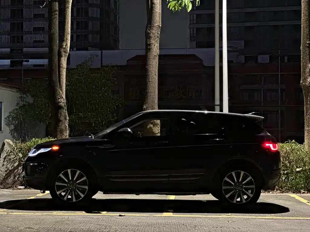 Land Rover Evoque — миниатюра 17