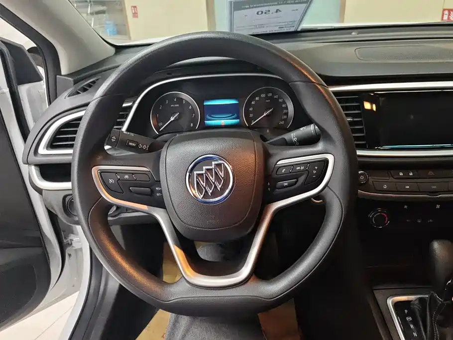 Buick Excelle — миниатюра 15