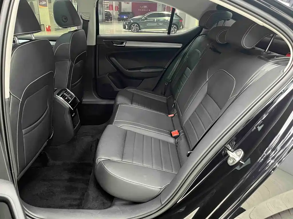 Skoda Superb — миниатюра 19