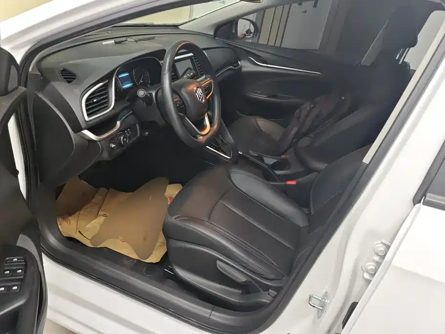Buick Excelle — миниатюра 9