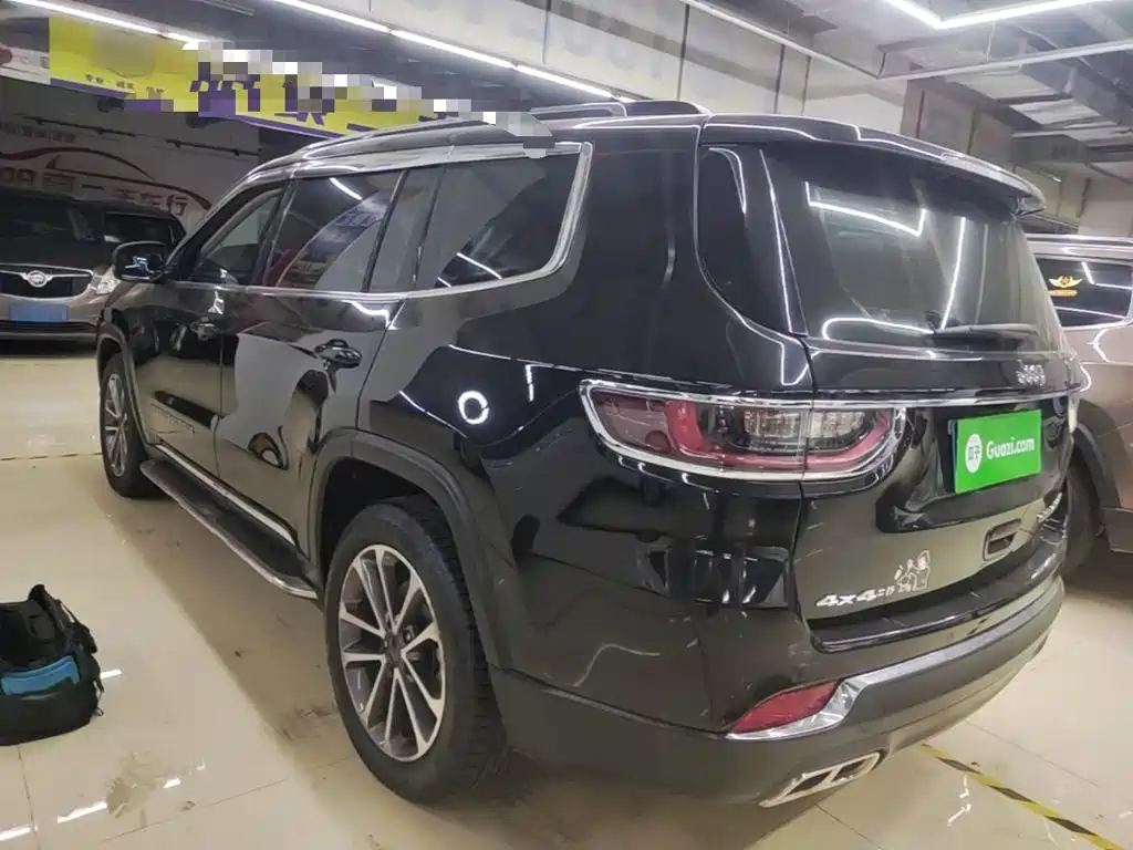 Jeep Grand Commander — миниатюра 5