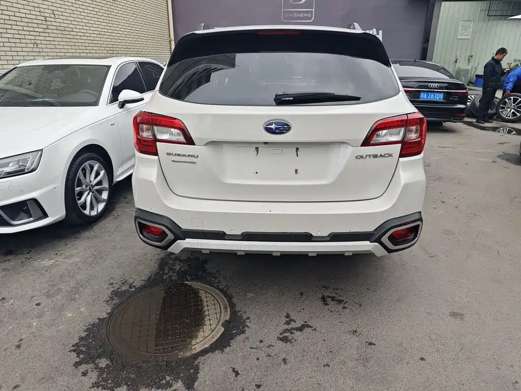 SUBARU OUTBACK