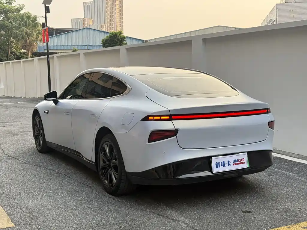 XPeng P7 — миниатюра 4