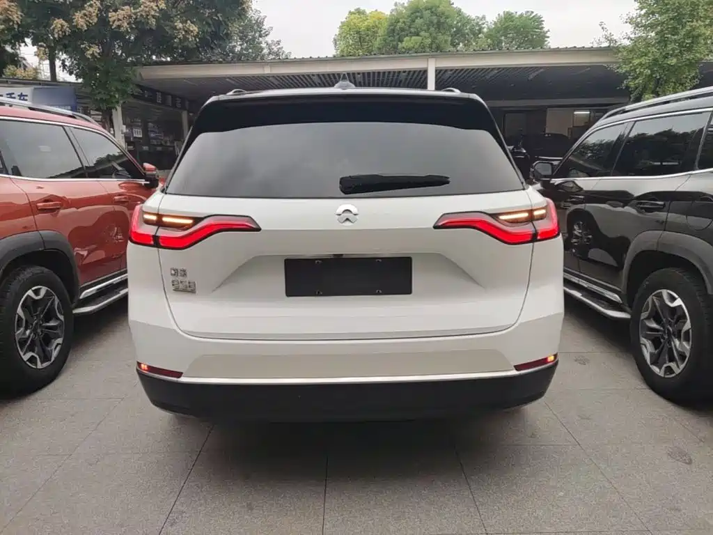 NIO ES8 — миниатюра 6