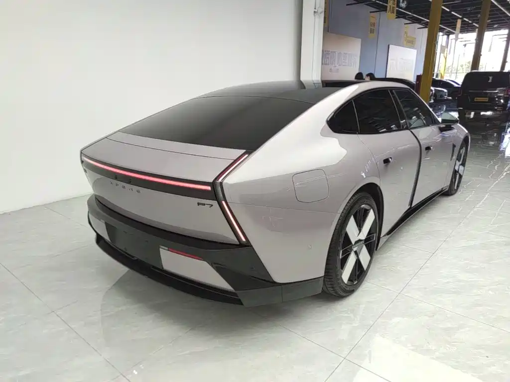 XPeng P7 — миниатюра 7